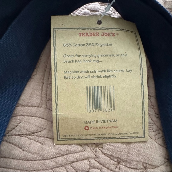 Trader Joe’s Large Bag - Picture 4 of 4
